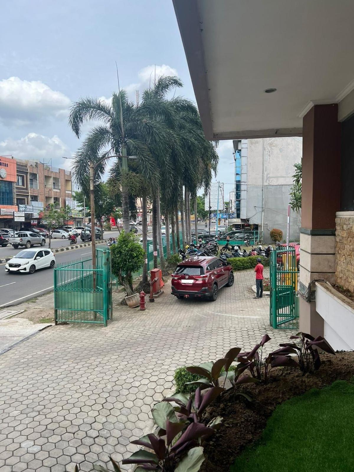 Royal Asia Hotel Palembang Exterior foto